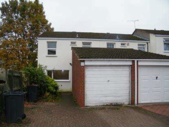 2 Bedroom End of Ter...